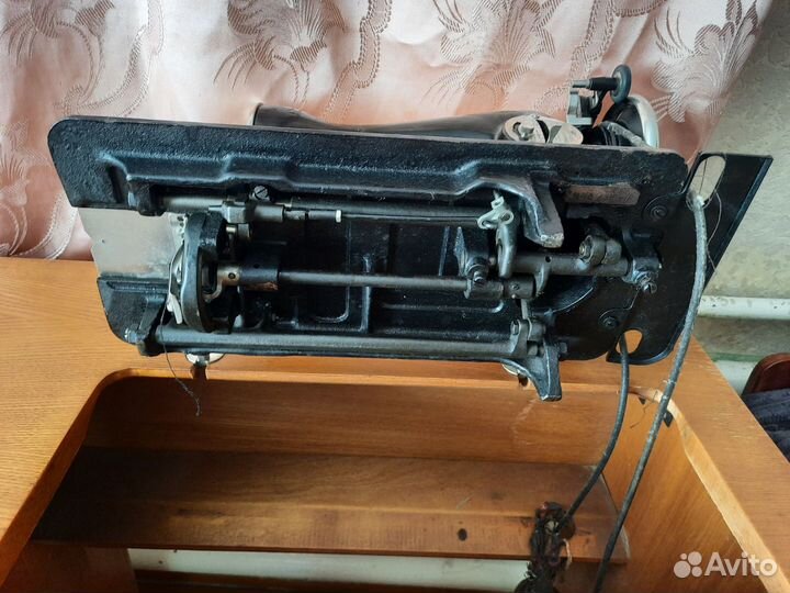 Швейная машинка пмз имени Калинина ножная