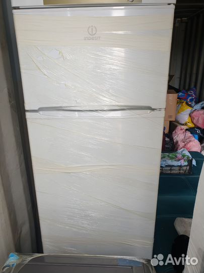 Холодильник бу indesit