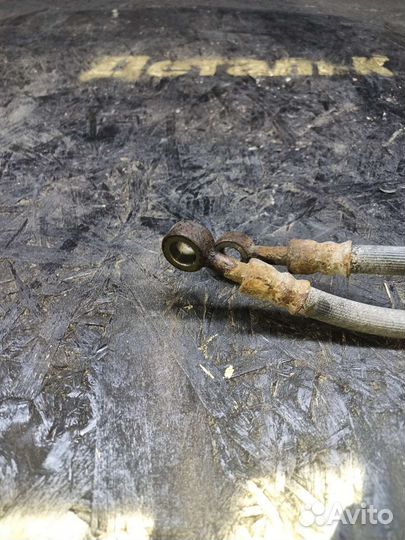 Тормозной шланг Nissan bluebird u14