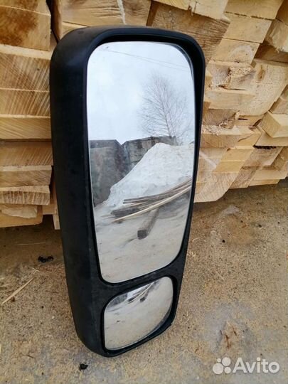 Боковое зеркало на вольво