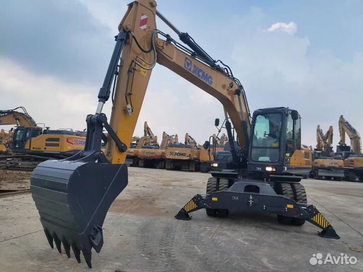 Колёсный экскаватор XCMG XE150WD, 2023