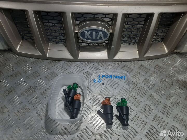 Форсунка топливная Kia Sportage 1 2.0 FE 16V