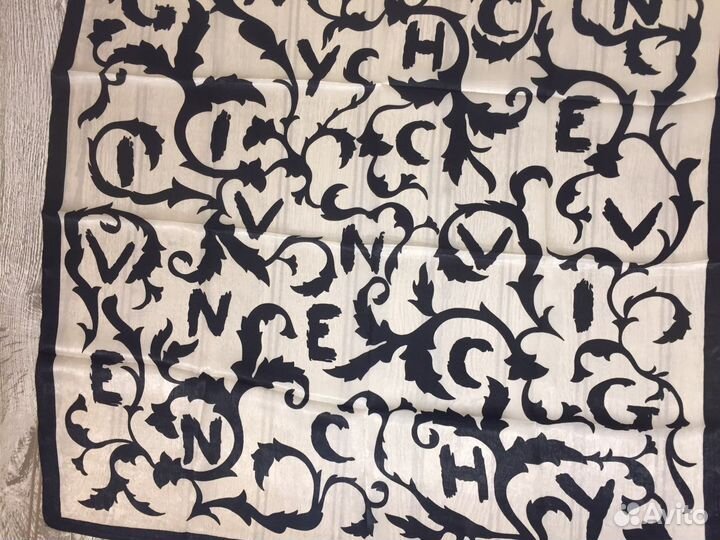 Шелковый платок France. Топленое молоко