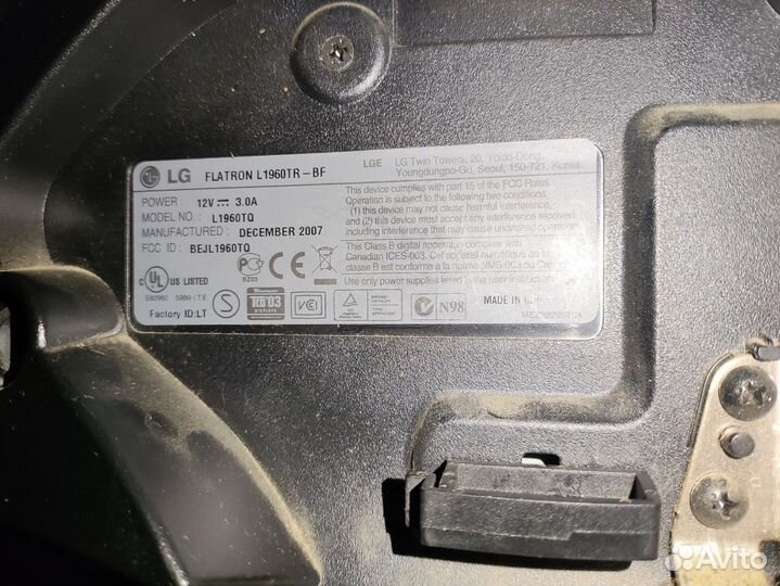 Монитор LG 19