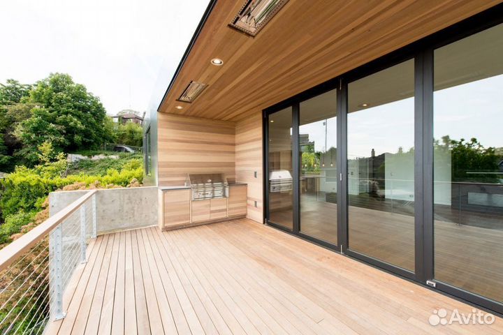 Алюминиевая дверь на веранду