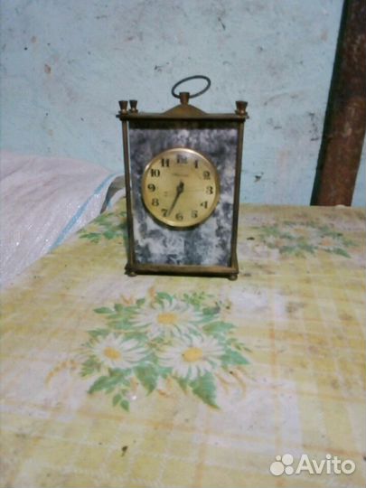 Настольные часы