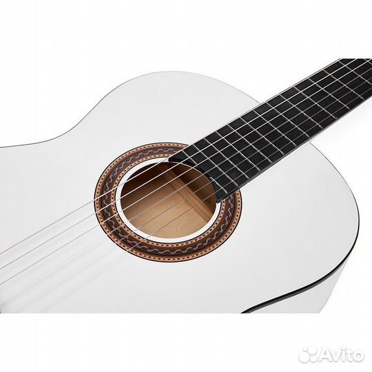 Классическая 6-струнная гитара