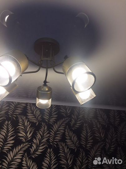 Эксклюзивная люстра для натяжных потолков