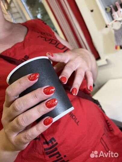 Маникюр, педикюр, наращивание в салоне