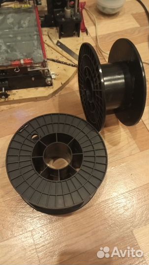 Пустые катушки от 3D пластика