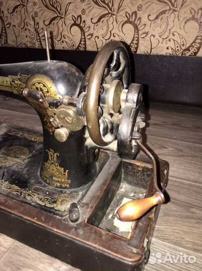 Швейная машина