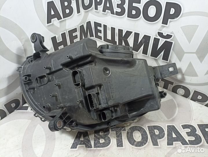 Фара правая Mercedes W251