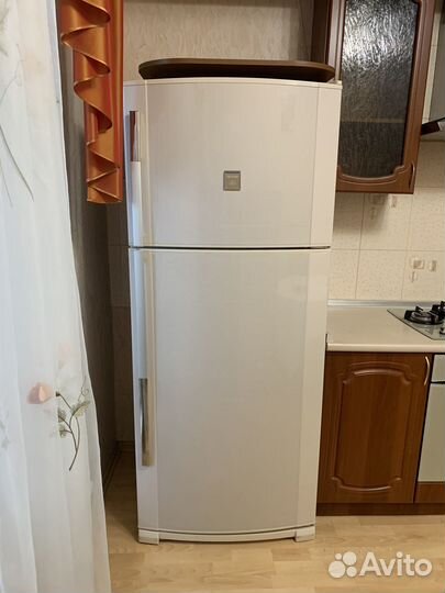 Холодильник бу sharp