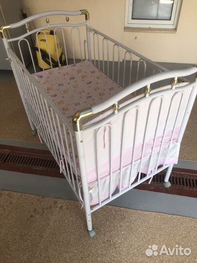Детская кроватка