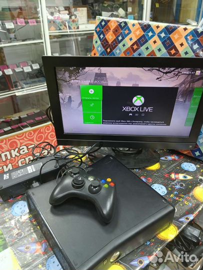 Игровая приставка Xbox 360