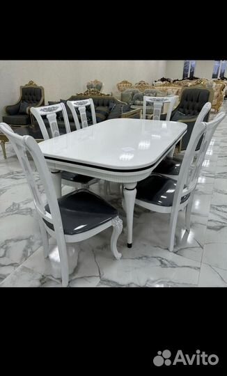 Столы и стулья