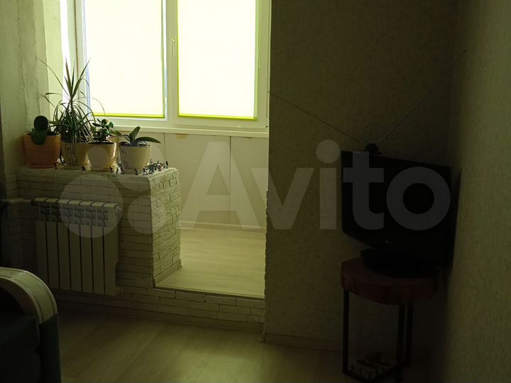 2-к. квартира, 52 м², 8/10 эт.