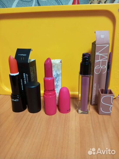 Губная помада