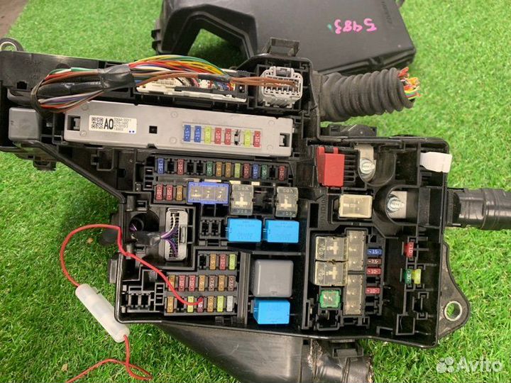 Блок предохранителей Toyota Crown AWS210 2AR-FSE