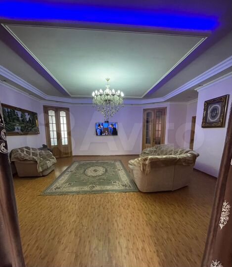 Дом 276 м² на участке 8 сот.