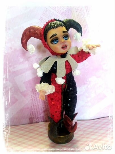 Шарнирная кукла Харли Квинн