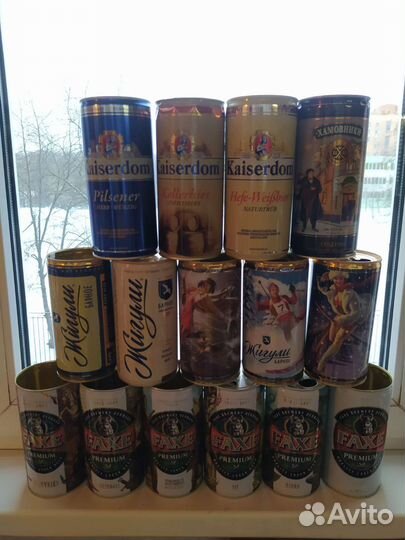 Коллекция пивных банок. 
