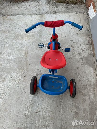 Детский трехколесный велосипед