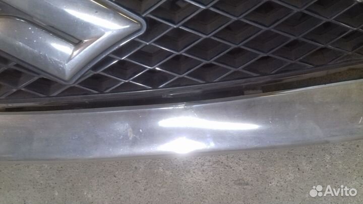 Решётка радиатора Suzuki Grand Vitara бу