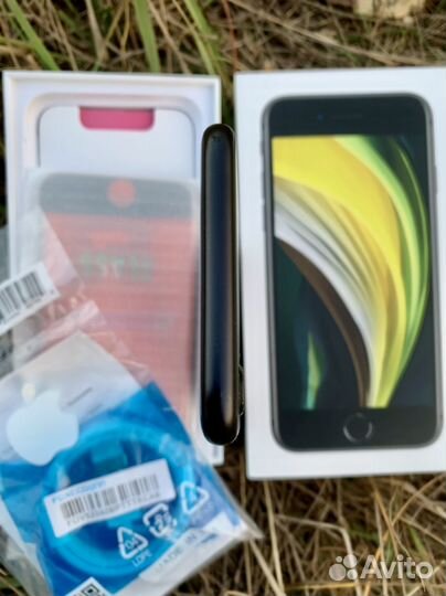 iPhone SE (2020), 128 ГБ