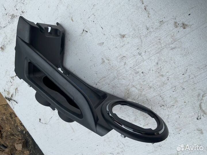 Центральная накладка консоли Kia Sportage 3