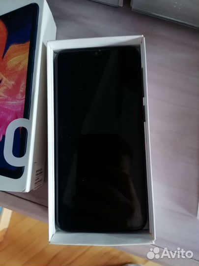 Телефон Samsung galaxy a10