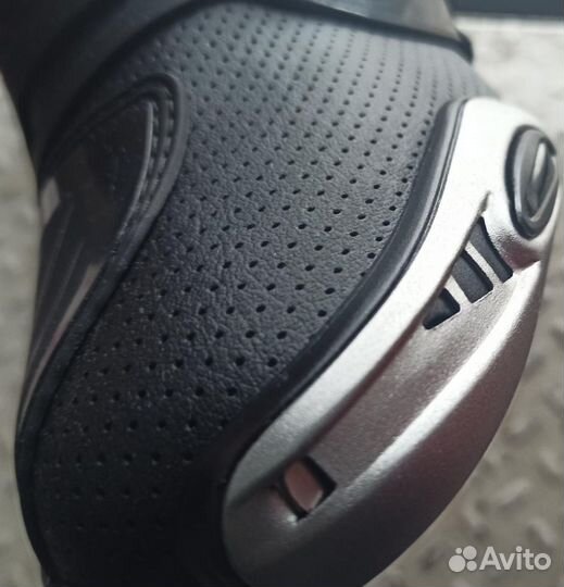 Мотоботы спортивные обувь forma ICE PRO