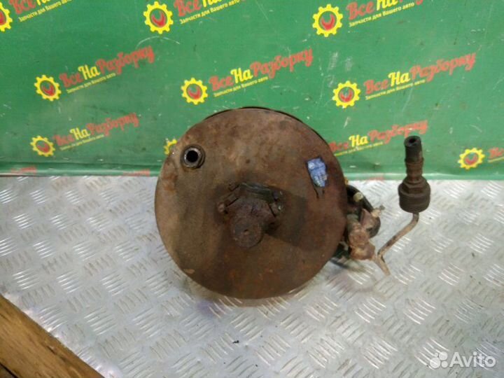 Вакуумный усилитель тормозов Volkswagen Passat B3