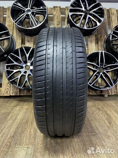Michelin Pilot Sport 4 265/45 R19 105Y