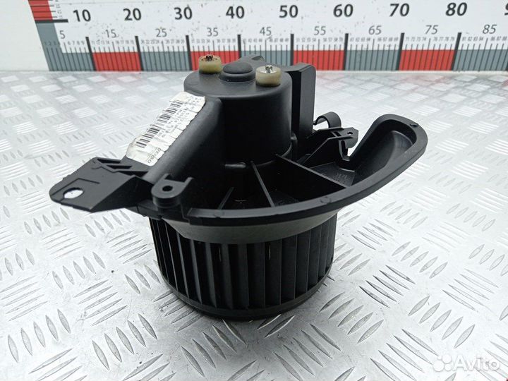 Моторчик для Opel Corsa D