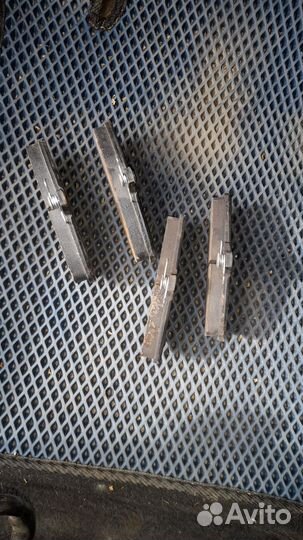 Продаю,передние колодки для Газели
