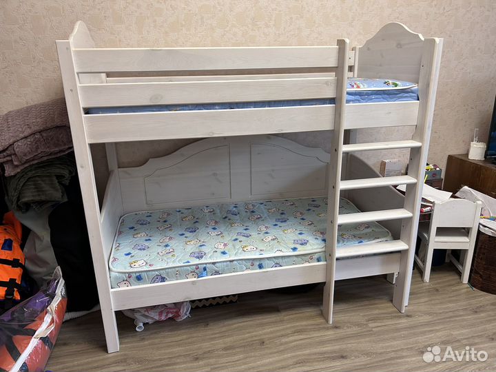 Двухъярусная кровать бу с матрасами