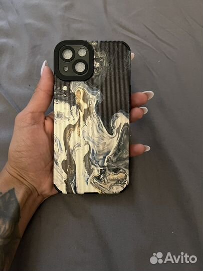 Чехол на iPhone 13