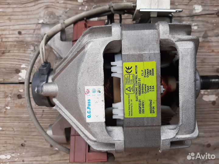 Двигататель стиральной машины Indesit