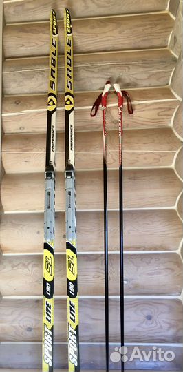 Лыжные ботинки мужские с лыжами