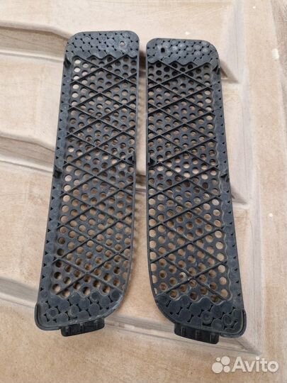 Решётки в бампер Nissan Skyline 34 BNR GTR