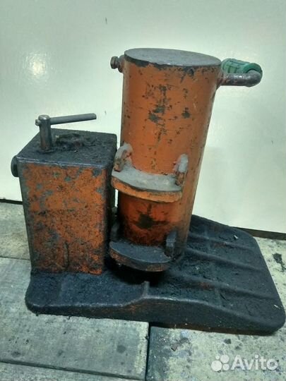 Домкрат гидравлический