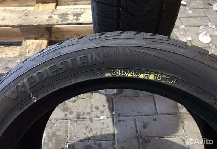 Vredestein Wintrac Xtreme S 245/45 R18 100V