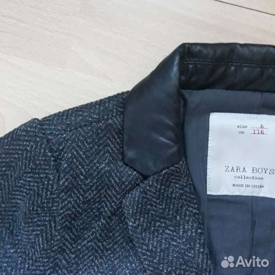 Пиджак Zara на мальчика 116 см