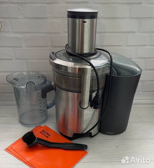 Соковыжималка Bork 22130