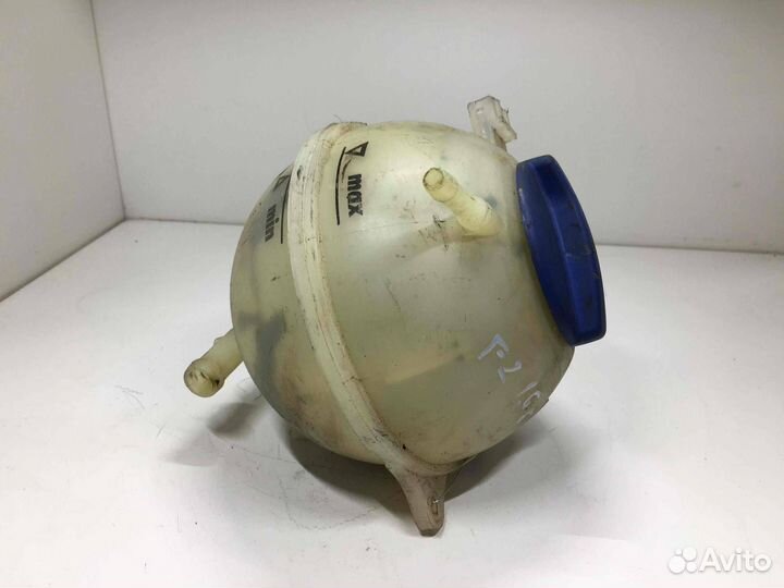 Бачок расширительный Volkswagen Golf 1992