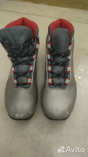 Лыжные ботинки детские 34 размер