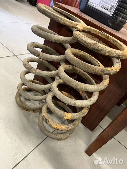 Пружины задние defender