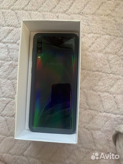 Телефон Samsung galaxy a50