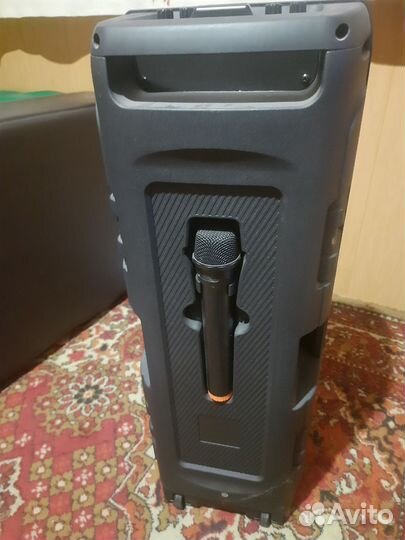 Музыкальная колонка с блютузом и караоке